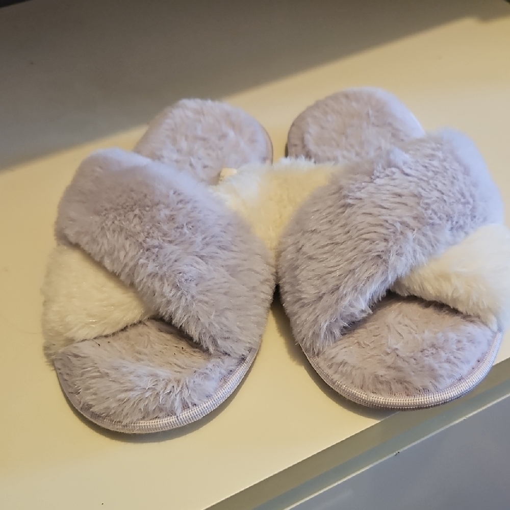 Cozy Women's Fluffy Slippers